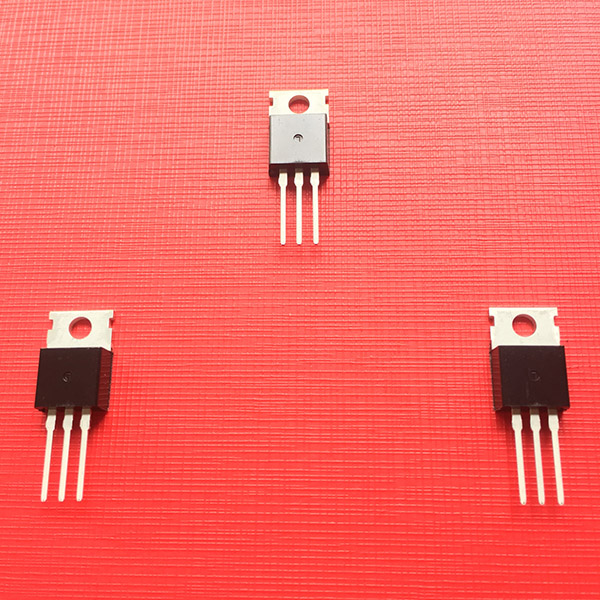 利用指針式萬用表檢測MOS管好壞，<span></span>損壞要這樣更換